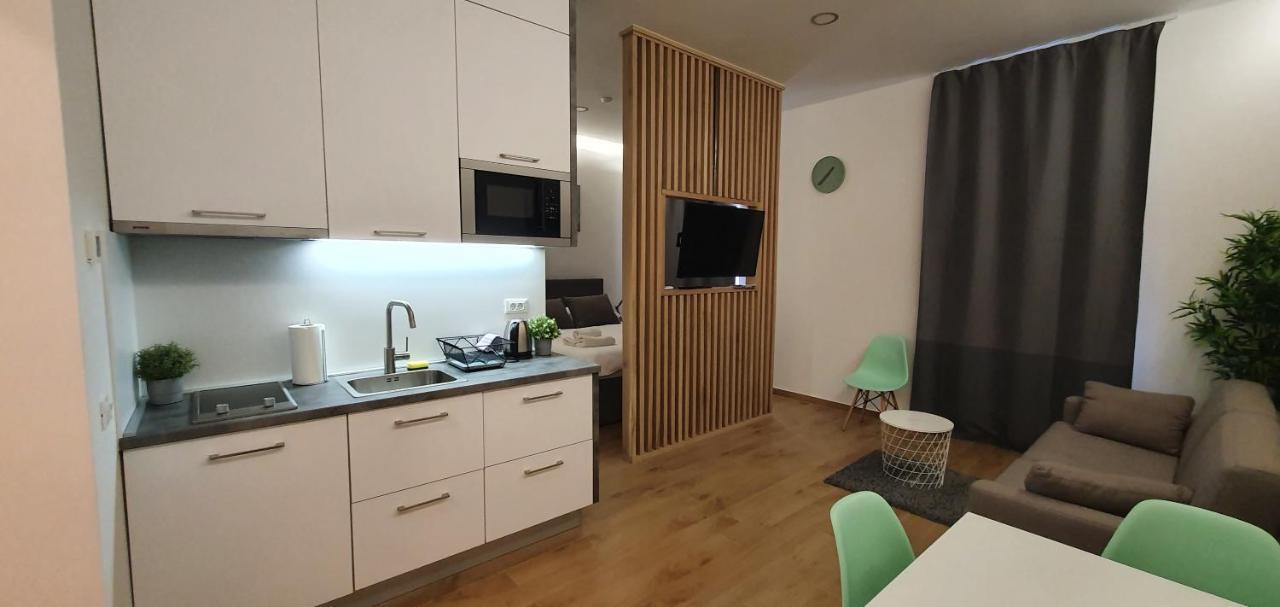 H4U Smart Deluxe Apartment ซาเกร็บ ภายนอก รูปภาพ