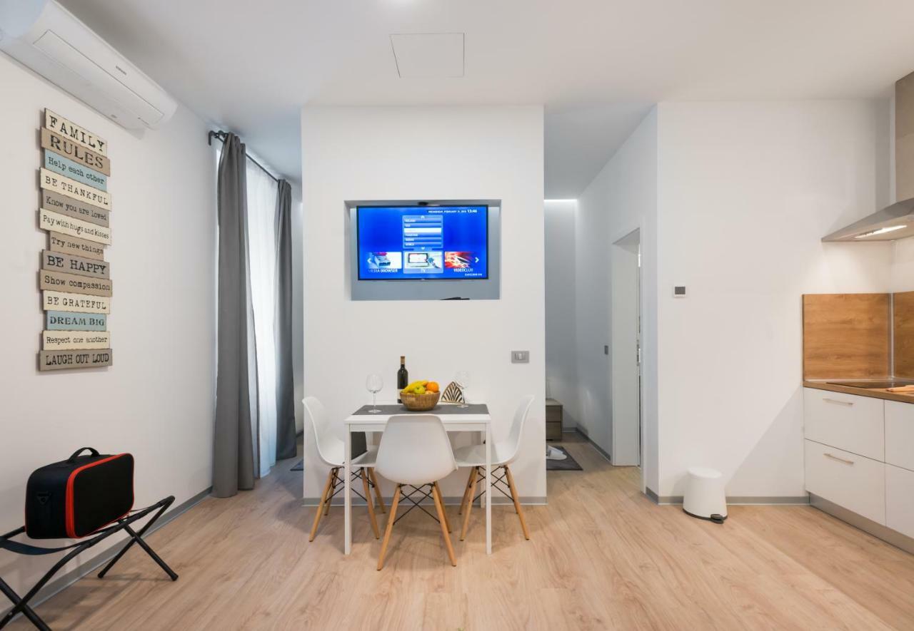 H4U Smart Deluxe Apartment ซาเกร็บ ภายนอก รูปภาพ