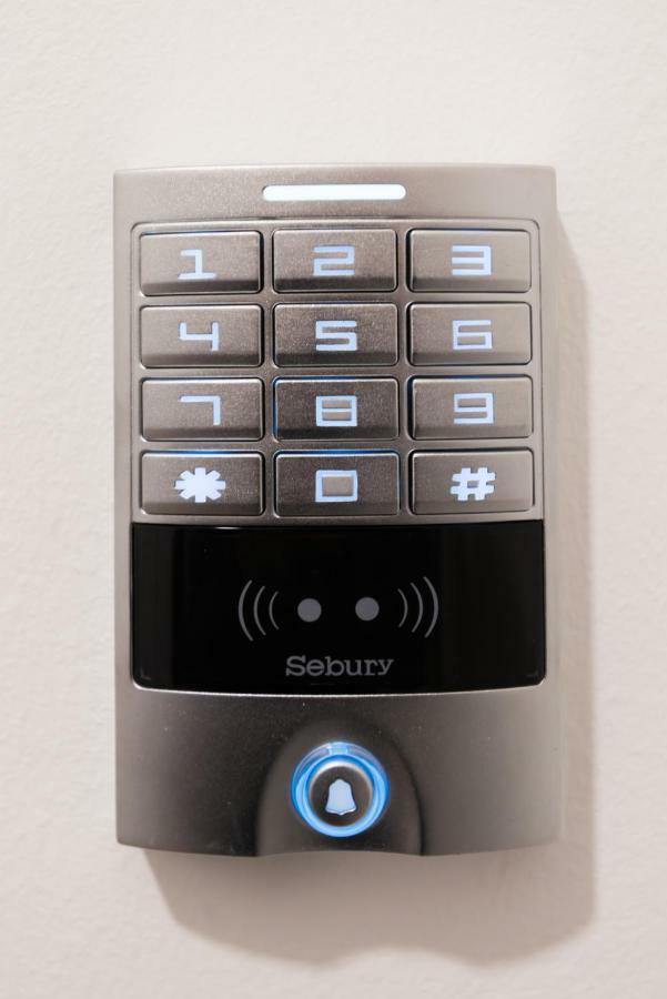 H4U Smart Deluxe Apartment ซาเกร็บ ภายนอก รูปภาพ