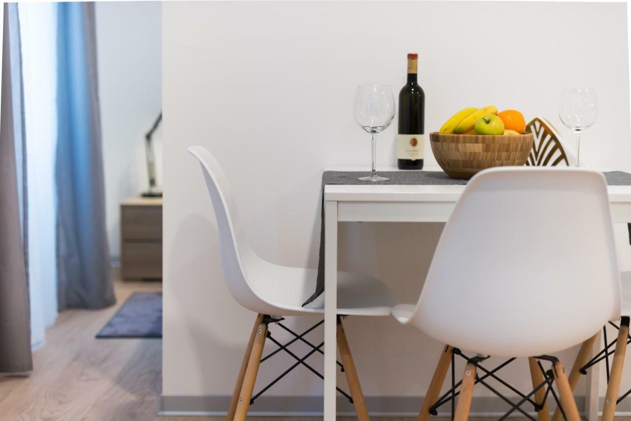 H4U Smart Deluxe Apartment ซาเกร็บ ภายนอก รูปภาพ