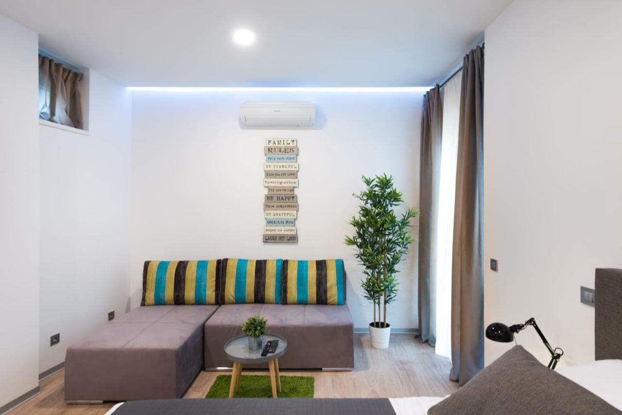 H4U Smart Deluxe Apartment ซาเกร็บ ภายนอก รูปภาพ