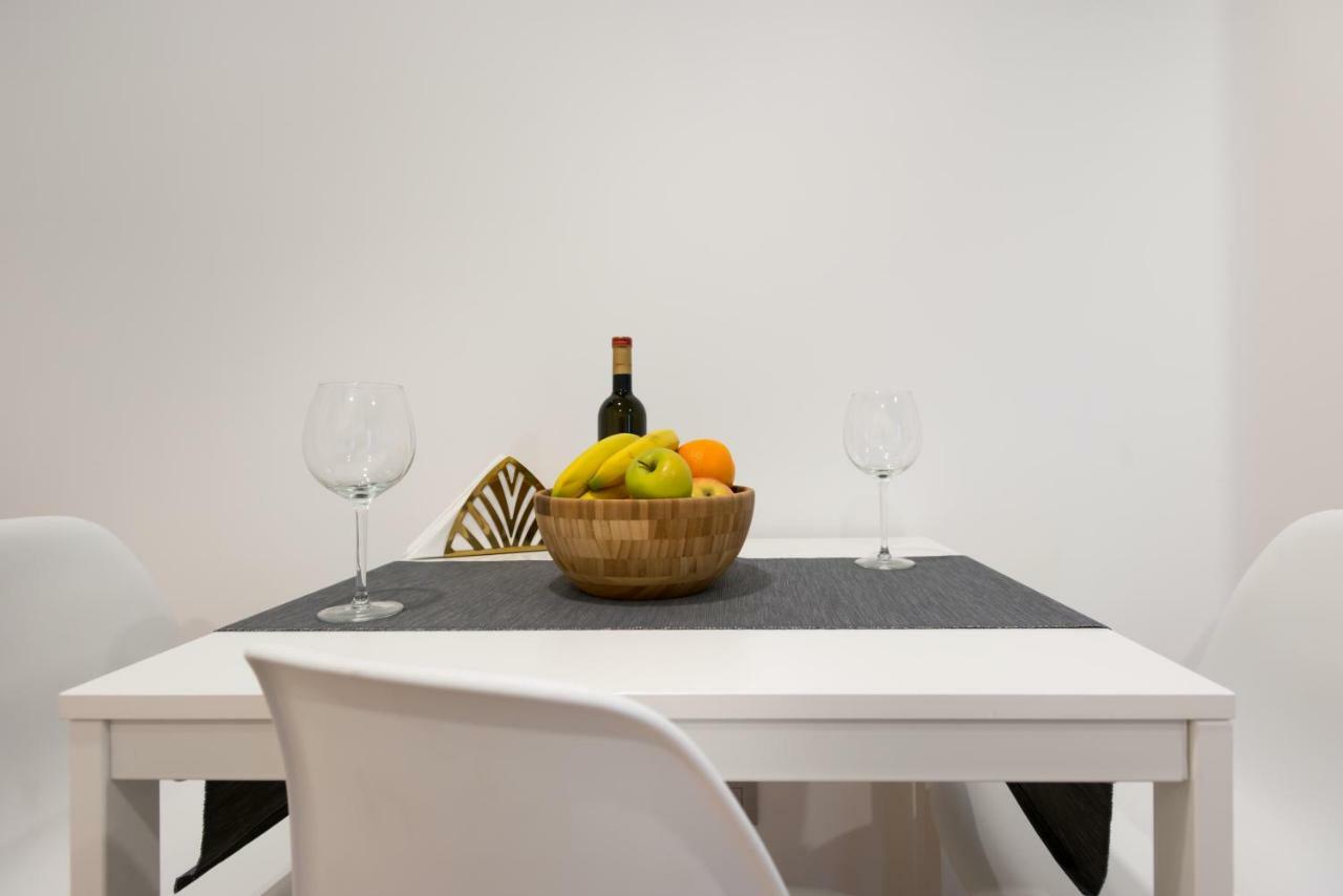 H4U Smart Deluxe Apartment ซาเกร็บ ภายนอก รูปภาพ