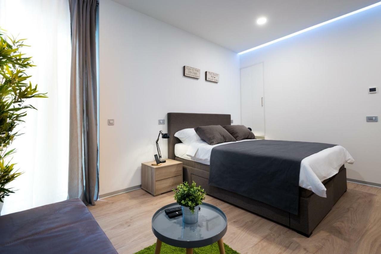 H4U Smart Deluxe Apartment ซาเกร็บ ภายนอก รูปภาพ