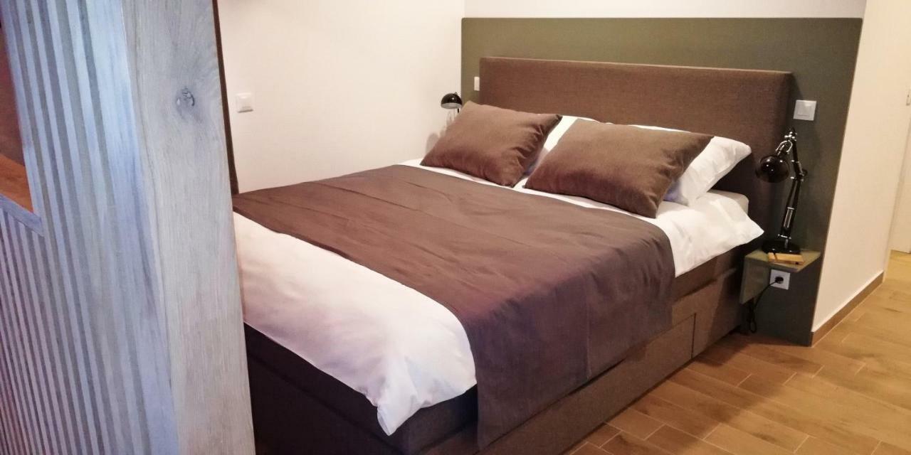 H4U Smart Deluxe Apartment ซาเกร็บ ภายนอก รูปภาพ